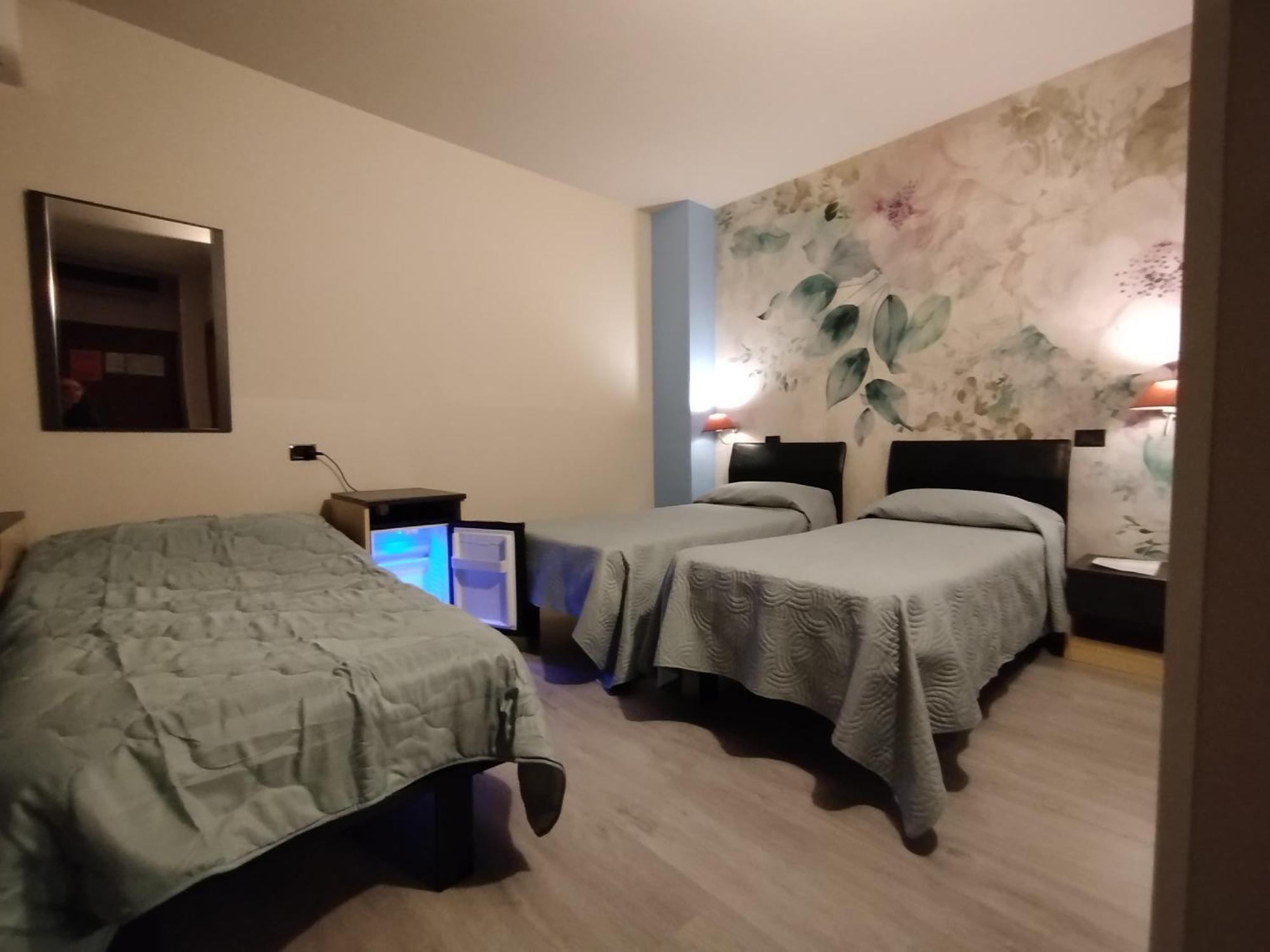 Hotel Milano San Giovanni Lupatoto Camera foto